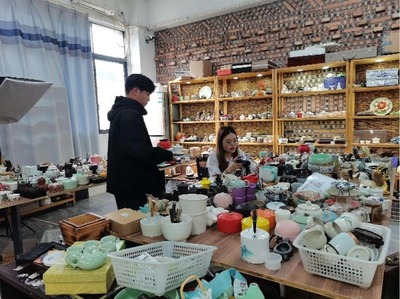 泉州永春苏坑镇:陶瓷产业搭上直播带货"快车"